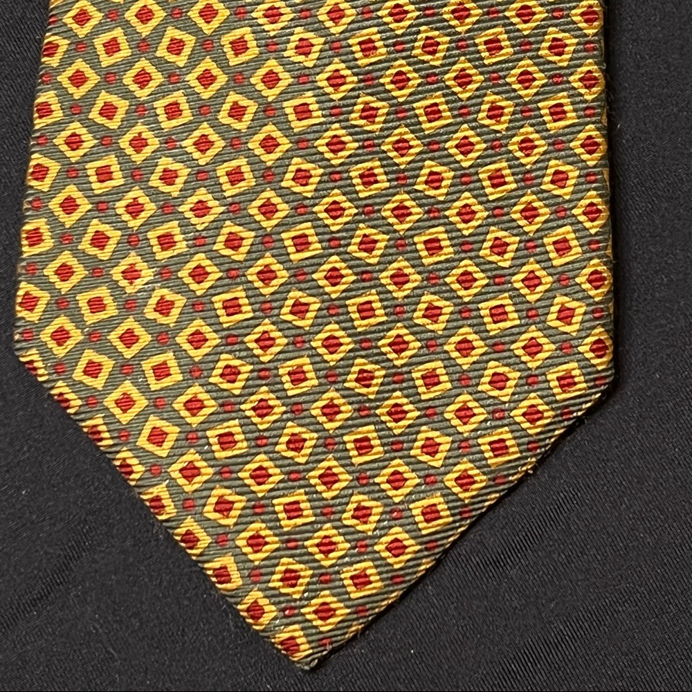 Burberry Tie. EUC